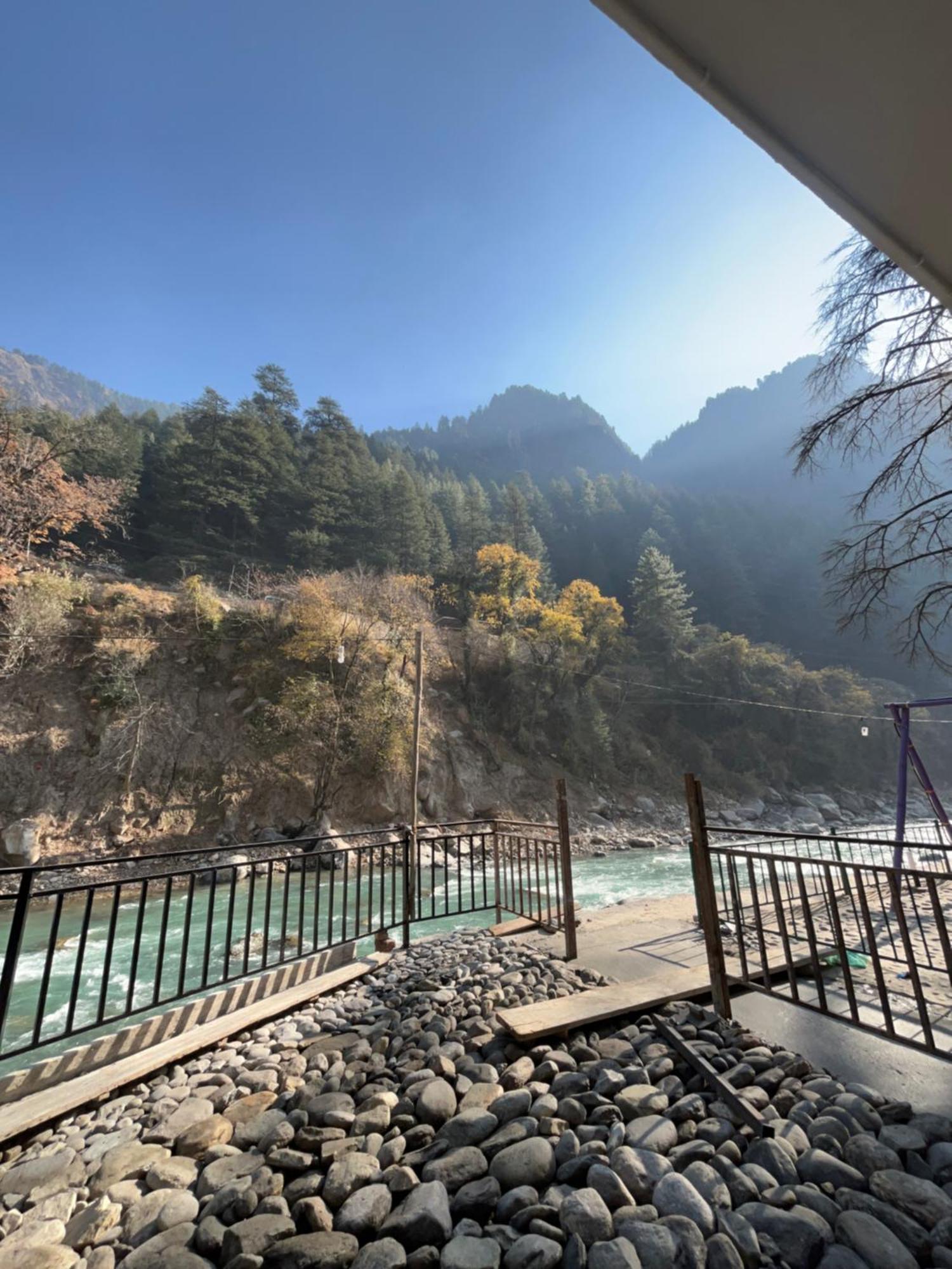 Hom House Of Mannmauji Riverside Kasol Zewnętrze zdjęcie